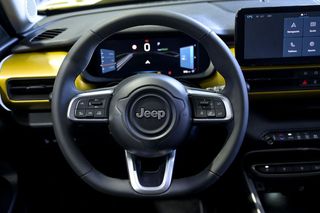 Jeep Avenger   BEV 115kW 156CV Summit