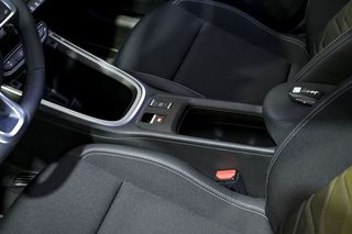 Jeep Avenger   BEV 115kW 156CV Summit