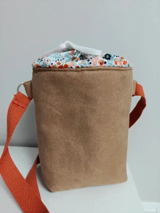 Bolso bombonera marrón y multicolor