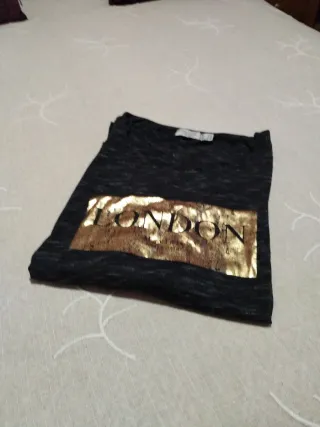 Sudadera negra London dorada