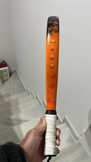 Pala de pádel Kombat SAS Control