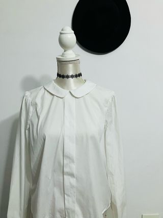 Camisa blanca Zara cuello Peter Pan