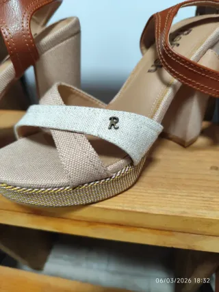 Sandalias Refresh Talla 36 Beige y Marrón