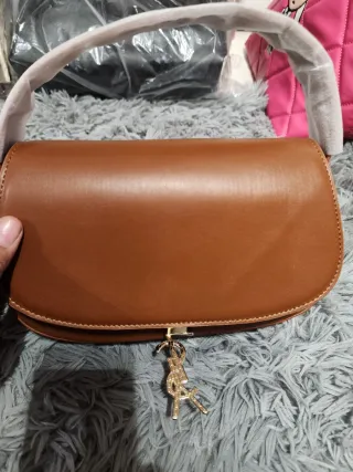 Bolso Saint Laurent Negro Dorado