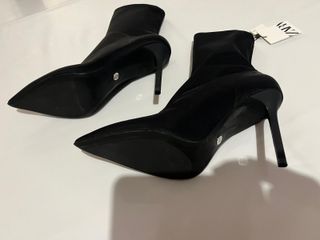 2 pares Botines Zara Negros/Beis Nuevos