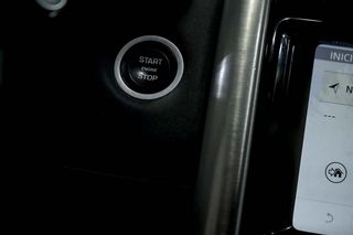 Land-Rover Discovery   2.0 I4 TD4 132kW 180CV HSE Auto