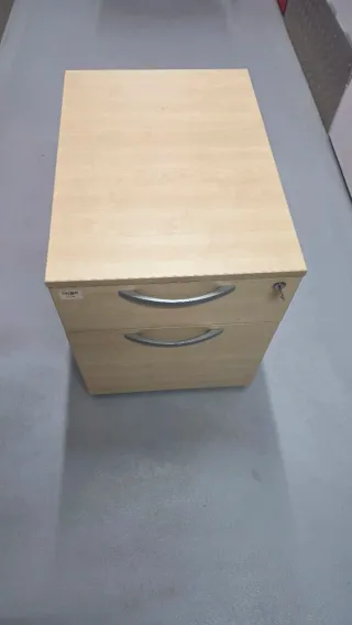 Cajonera de oficina de madera y metal