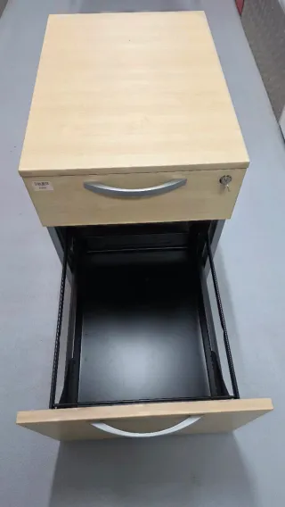 Cajonera de oficina de madera y metal