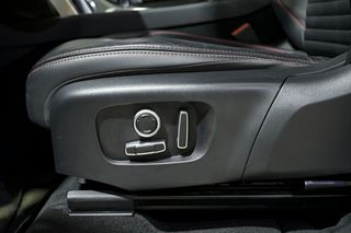 Land-Rover Discovery Sport   1.5 I3 PHEV 309PS AWD Auto RDynamic SE