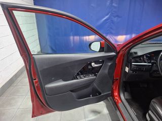 Kia Niro 1.6 GDi HEV 104kW (141CV) Drive