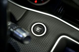 Land-Rover Range Rover Evoque   2.0 D150 S AUTO 4WD