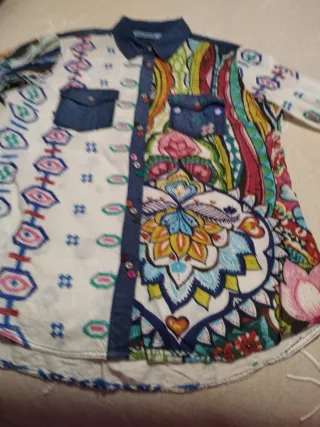 Camisa Desigual Vaquera y Tela Bordada