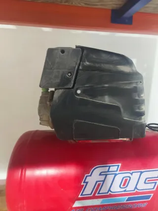 Compresor de aire FIAC Rojo