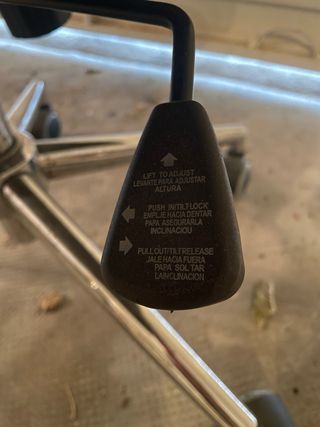 Silla ergonómica de oficina negra