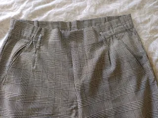 Pantalón Zara cuadros gris y blanco