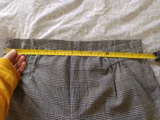 Pantalón Zara cuadros gris y blanco