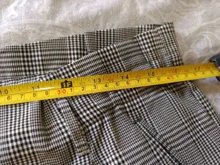 Pantalón Zara cuadros gris y blanco