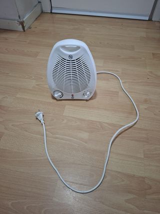 Calefactor blanco con cable