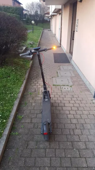 Monopattino Elettrico Navee