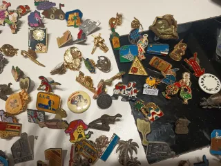 Colección de Pines Variados