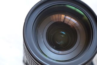 Objetivo AF-S Nikkor 28-300mm 1:3.5-5.6 G ED VR