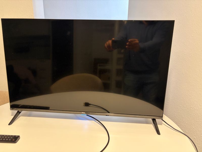 TCL 32” Smart Google TV