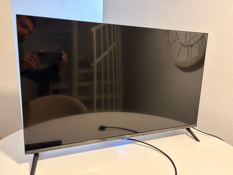 TCL 32” Smart Google TV afbeelding 2