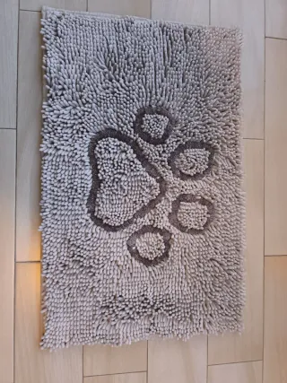 Alfombra para perros con huella