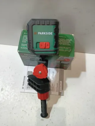Nivel Láser PARKSIDE Linea Cruzadas con Soporte