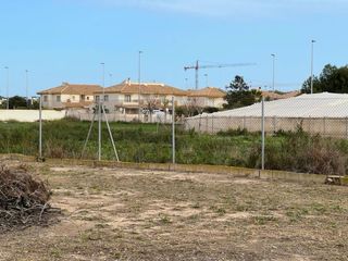 Parcela ￼ se encuentra Torre de la Horadada