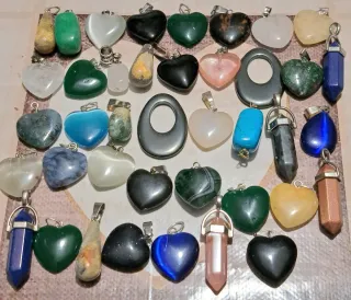 40 ciondoli pietre dure miste