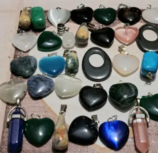 40 ciondoli pietre dure miste