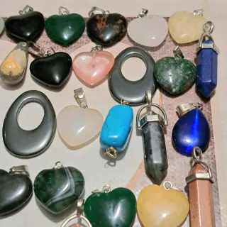 40 ciondoli pietre dure miste