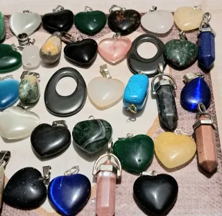 40 ciondoli pietre dure miste