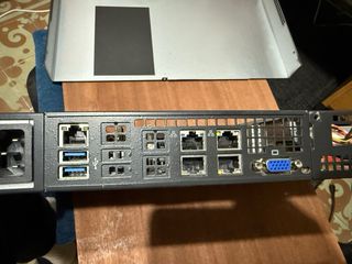 Servidor Supermicro Negro