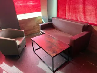 Divano, poltrone e tavolini da salotto