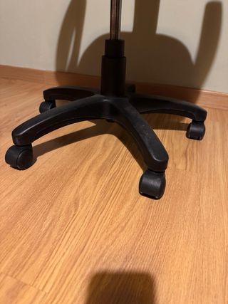Silla de oficina ergonómica ajustable