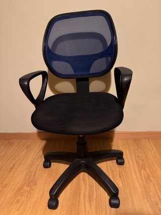 Silla de oficina ergonómica ajustable
