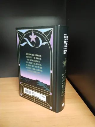 El aliento de los dioses / Warbreaker Nuevo