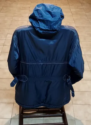 Chaqueta Ellesse impermeable con gorro