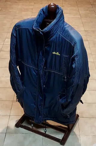 Chaqueta Ellesse impermeable con gorro