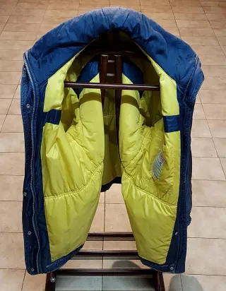 Chaqueta Ellesse impermeable con gorro