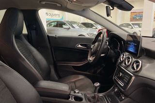 Mercedes CLA MERCEDES-BENZ  CLA 200