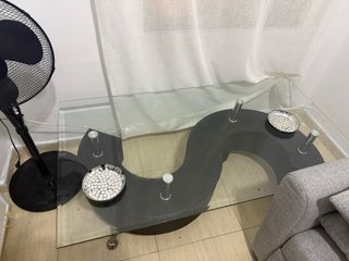 Mesa de centro cristal diseño curvo