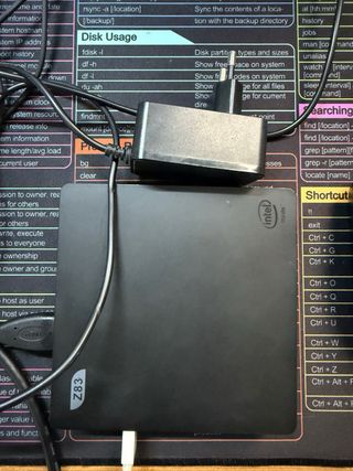 Mini PC Intel Z83 Negro