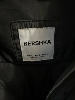 Abrigo acolchado Bershka hombre talla S