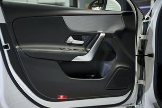 Mercedes Clase A MERCEDES-BENZ  A 180 d