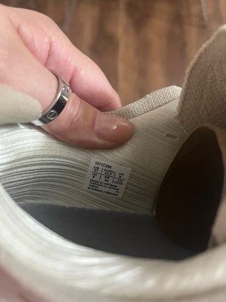 Asics Gel-Nimbus 27 Beige/Oro