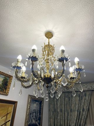 Lámpara araña cristal y metal dorada