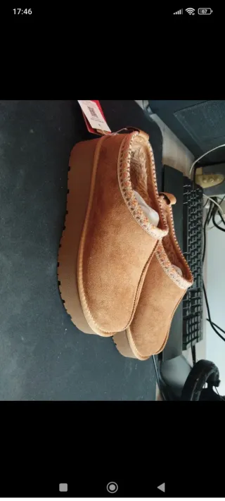 Zapatos tipo australiana marrones